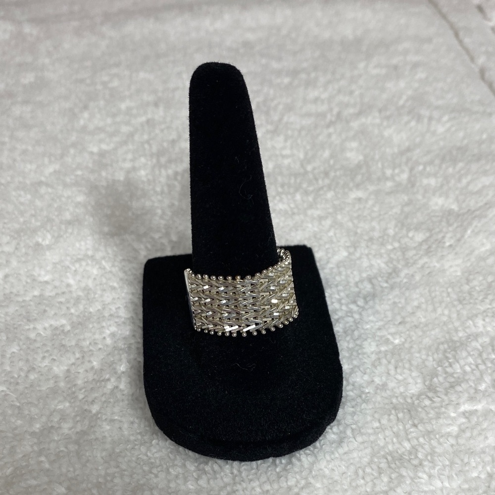 Elegant Sterling Silver Half Mesh Women's Ring